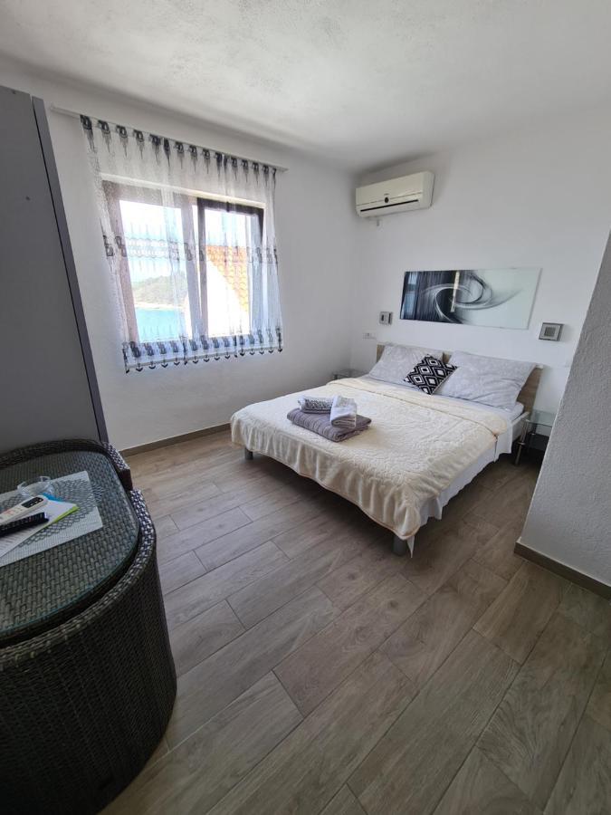 Gordana Apartments ฮวาร์ ภายนอก รูปภาพ