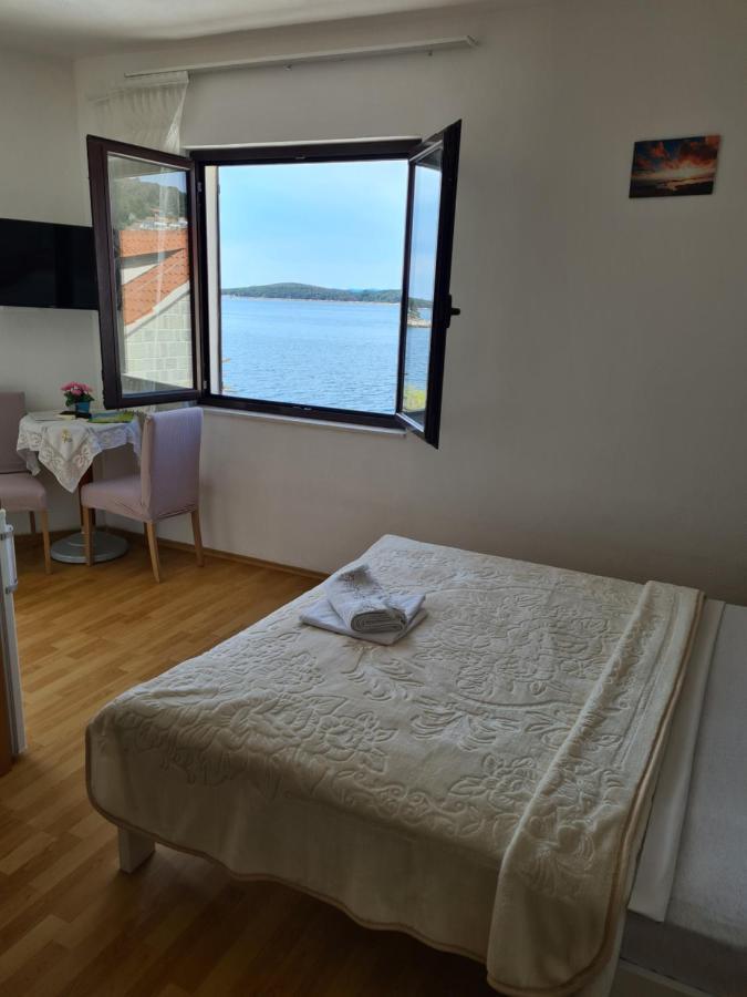 Gordana Apartments ฮวาร์ ภายนอก รูปภาพ